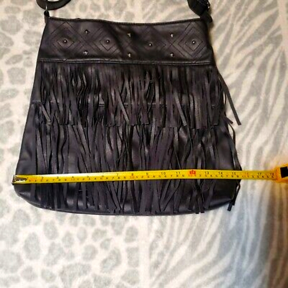 Black Fringe Crossbody Bag PRE-OWNED EXCELLENT CONDITION - Picture 3 of 10